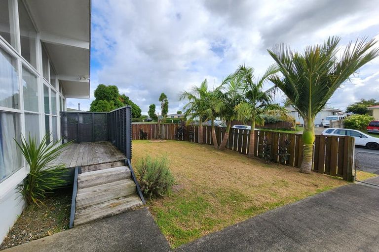 Photo of property in 15 Glen Norman Avenue, Henderson, Auckland, 0610