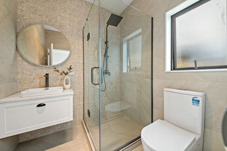 Photo of property in 14 Whata Street, Clarks Beach, 2122