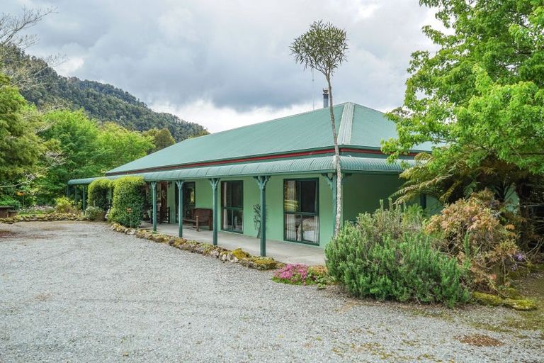 Photo of property in 3 Mangles Valley Road, Murchison, 7077