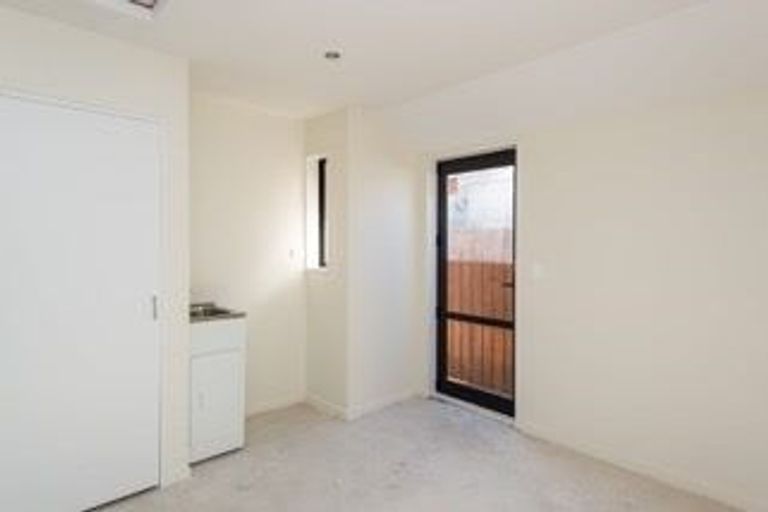 Photo of property in 7 Woodgate Lane, Hornby, Christchurch, 8042