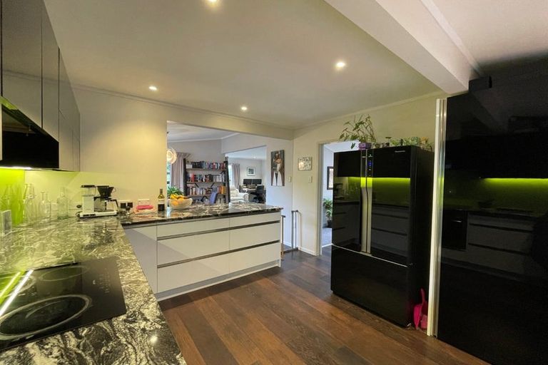 Photo of property in 4b Rajputana Way, Khandallah, Wellington, 6035