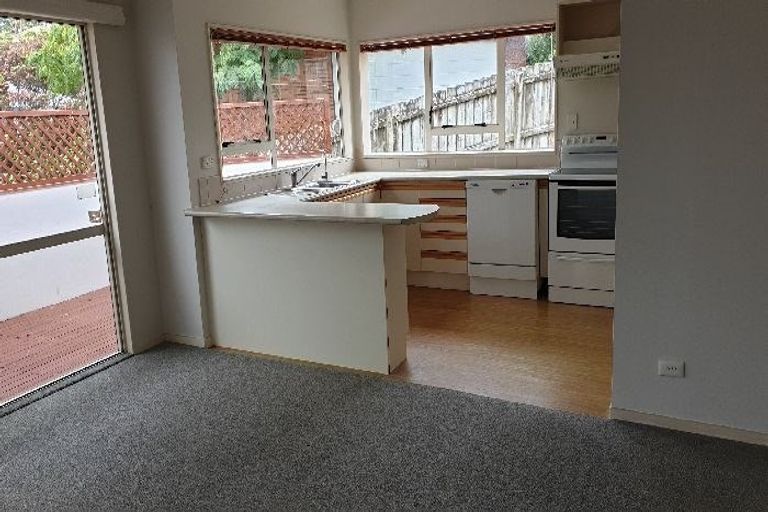 Photo of property in 2/7 Delamare Court, Sunnynook, Auckland, 0632