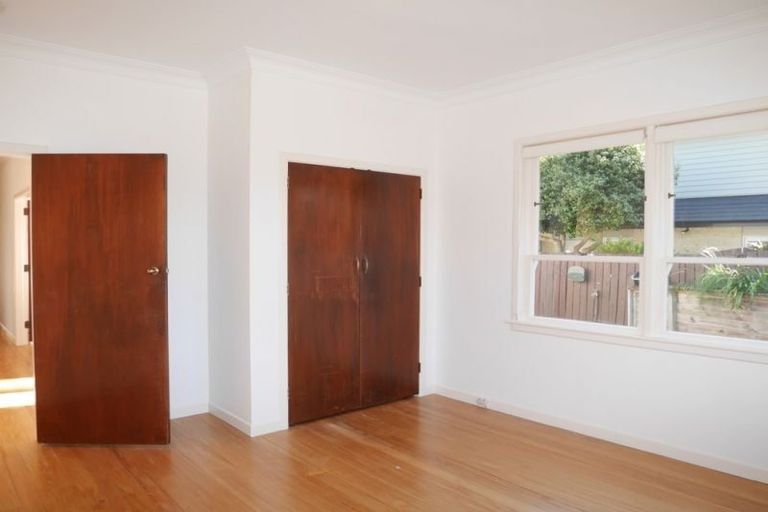Photo of property in 14 Nathan Avenue, Paraparaumu Beach, Paraparaumu, 5032