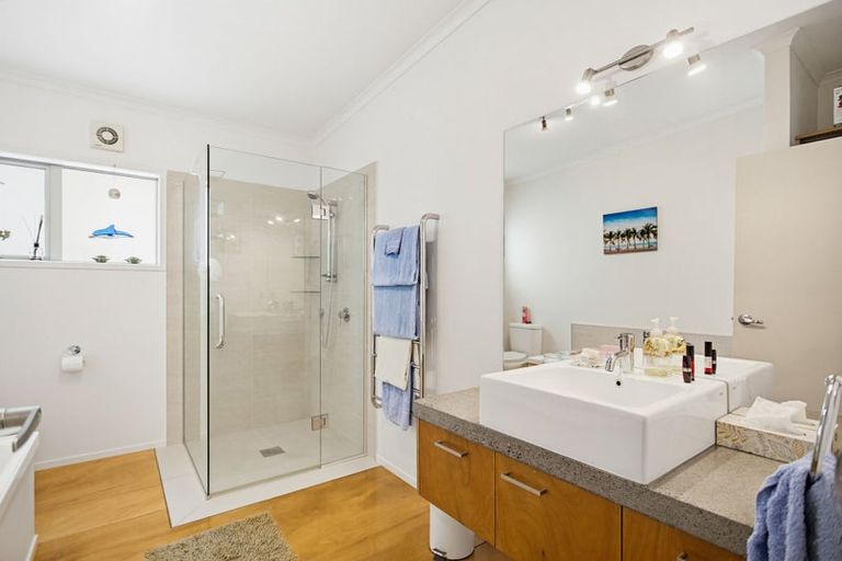 Photo of property in 5 Debenham Drive, Whitianga, 3510