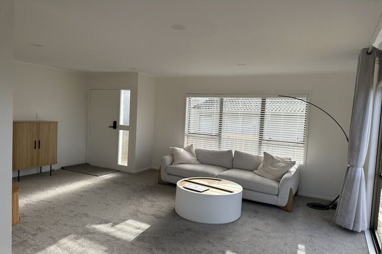 Photo of property in 39 Cockayne Crescent, Sunnynook, Auckland, 0620