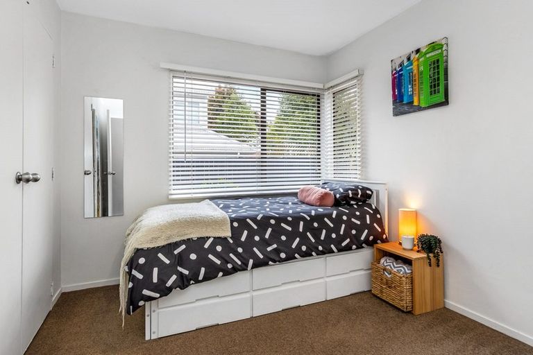 Photo of property in 2/9 Admiral Beatty Avenue, Mount Roskill, Auckland, 1041