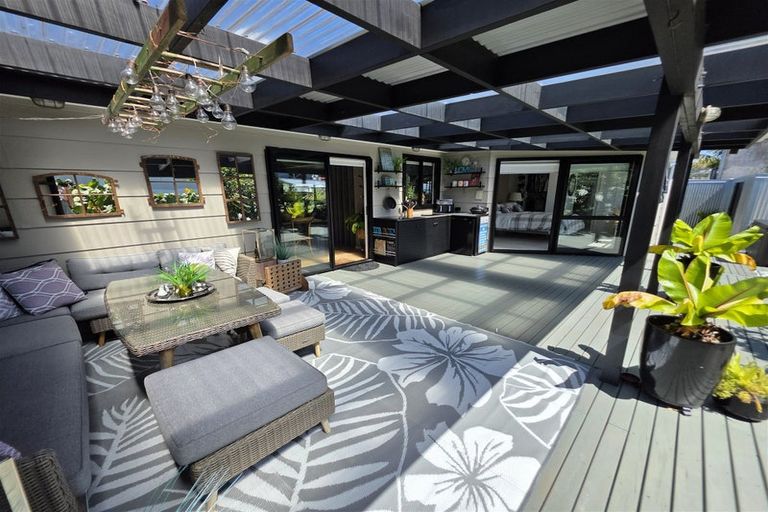 Photo of property in 36 Manaia Road, Tairua, 3508