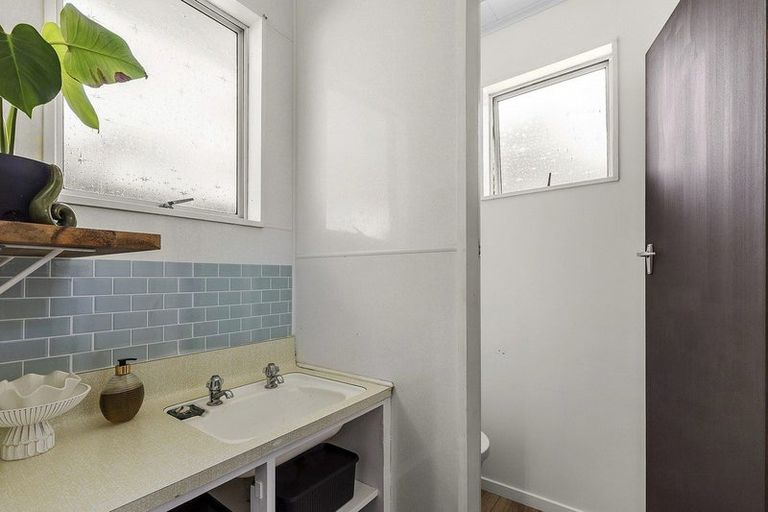 Photo of property in 49 Cluny Road, Plimmerton, Porirua, 5026