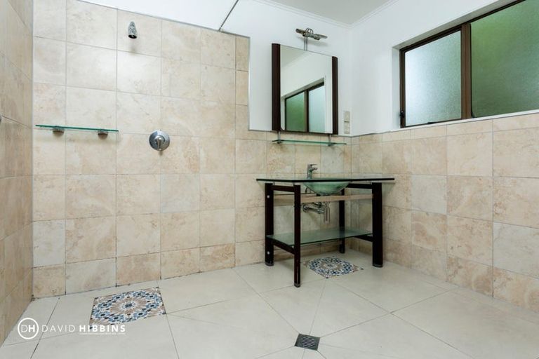 Photo of property in 2/30a Verbena Road, Birkdale, Auckland, 0626