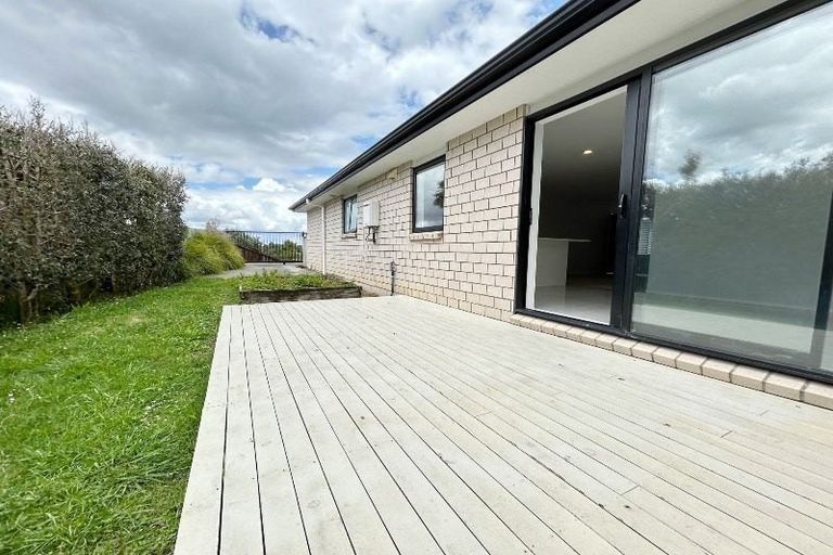 Photo of property in 71a Solar Road, Glen Eden, Auckland, 0602
