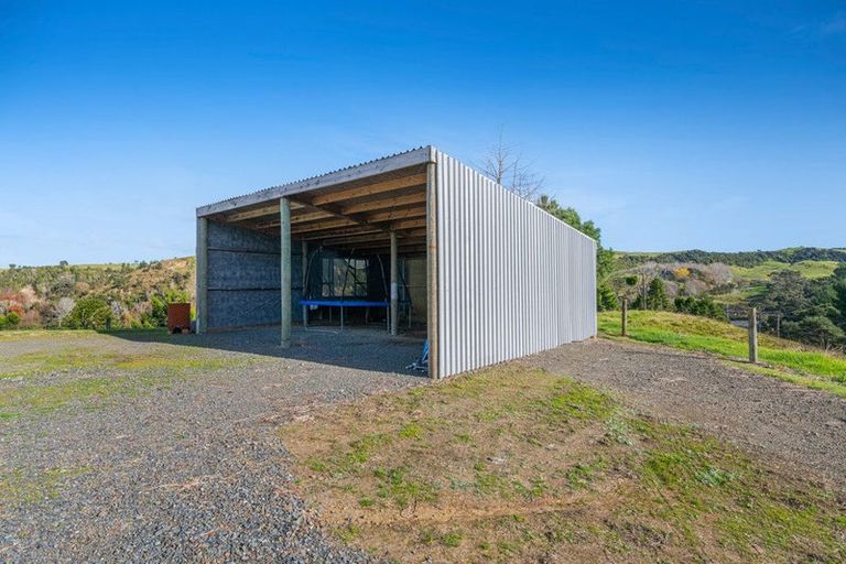 Photo of property in 499 Shelly Beach Road, South Head, Helensville, 0874