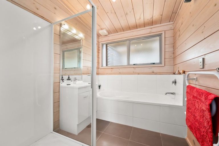 Photo of property in 9 Via Aroha, Waitarere Beach, Levin, 5510