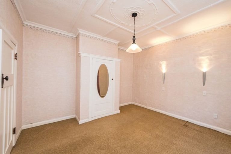 Photo of property in 2 Glasgow Street, Takaro, Palmerston North, 4412