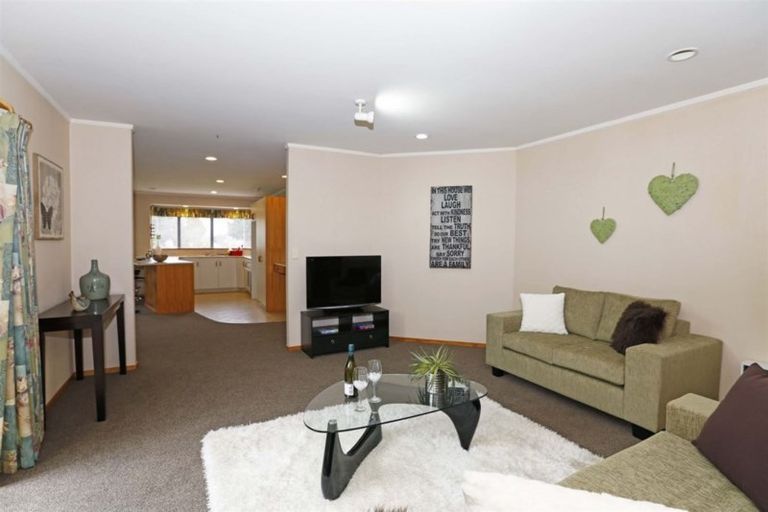 Photo of property in 22 Johnsview Terrace, Hillcrest, Hamilton, 3216