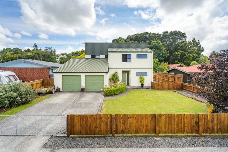 Photo of property in 36 Wanganui Road, Marton, 4710