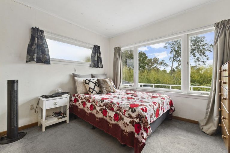 Photo of property in 12 Staines Avenue, Mangere East, Auckland, 2024