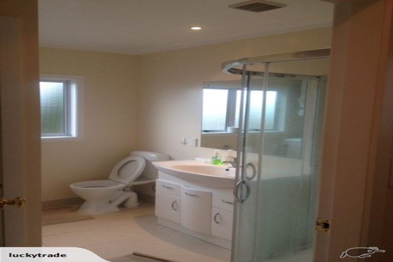 Photo of property in 77a Bassett Road, Johnsonville, Wellington, 6037