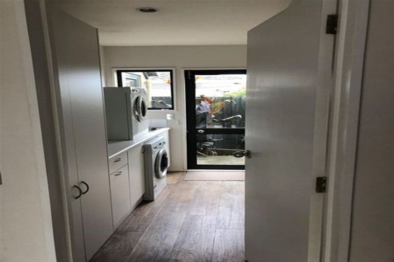 Photo of property in 2/165 Peverel Street, Riccarton, Christchurch, 8041