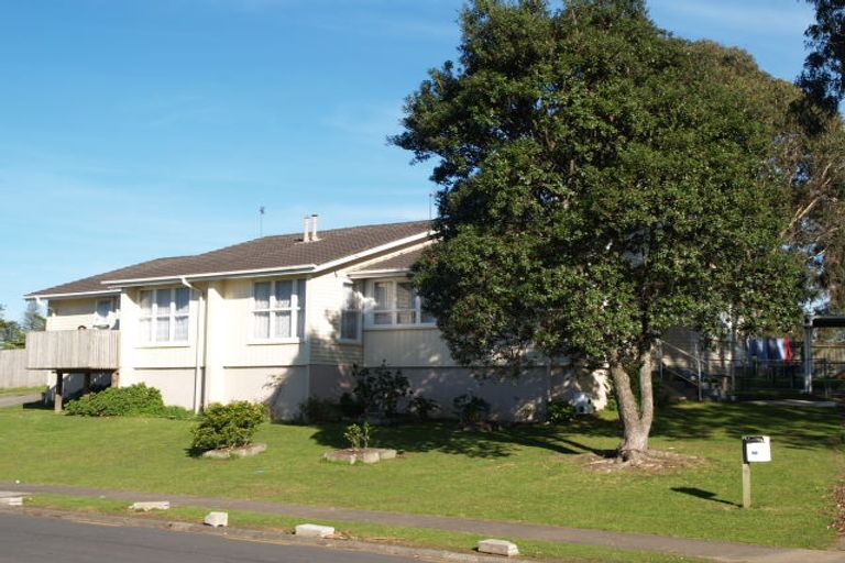Photo of property in 11 Mcnaughton Avenue, Mangere East, Auckland, 2024