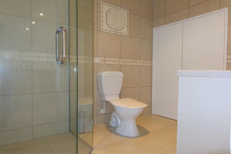 Photo of property in 2/32 Cranmer Square, Christchurch Central, Christchurch, 8013