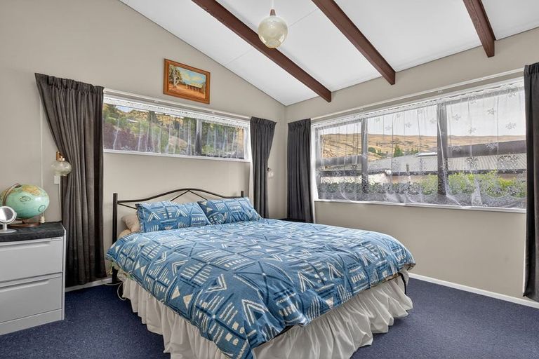 Photo of property in 16 Paisley Place, Roxburgh, 9500