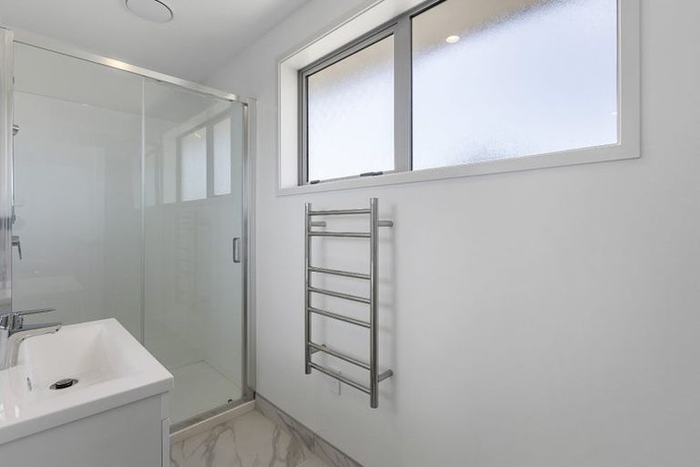 Photo of property in 47a Lynwood Road, New Lynn, Auckland, 0600