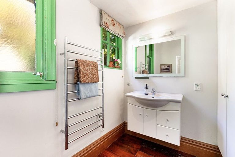 Photo of property in 162 Ohiro Road, Brooklyn, Wellington, 6021