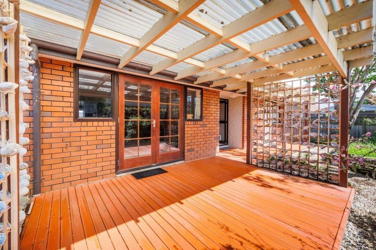 Photo of property in 3a Caroline Crescent, Highbury, Palmerston North, 4412