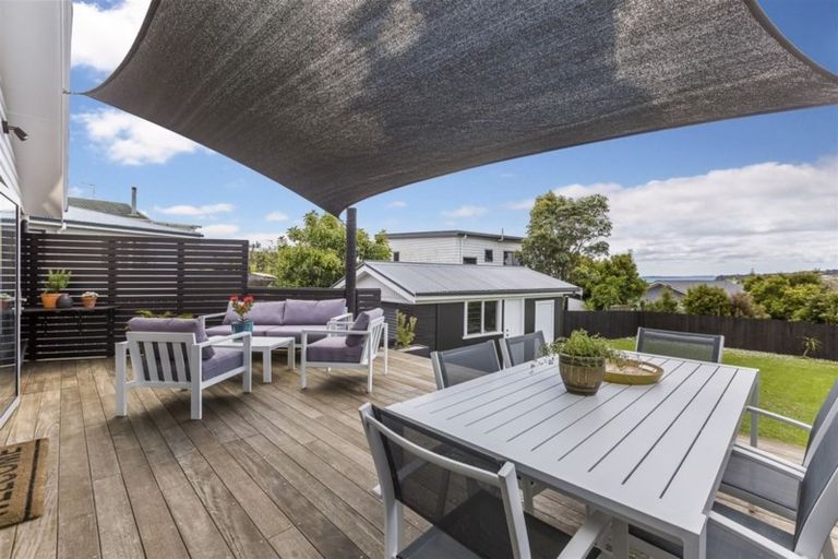 Photo of property in 814 Whangaparaoa Road, Manly, Whangaparaoa, 0930