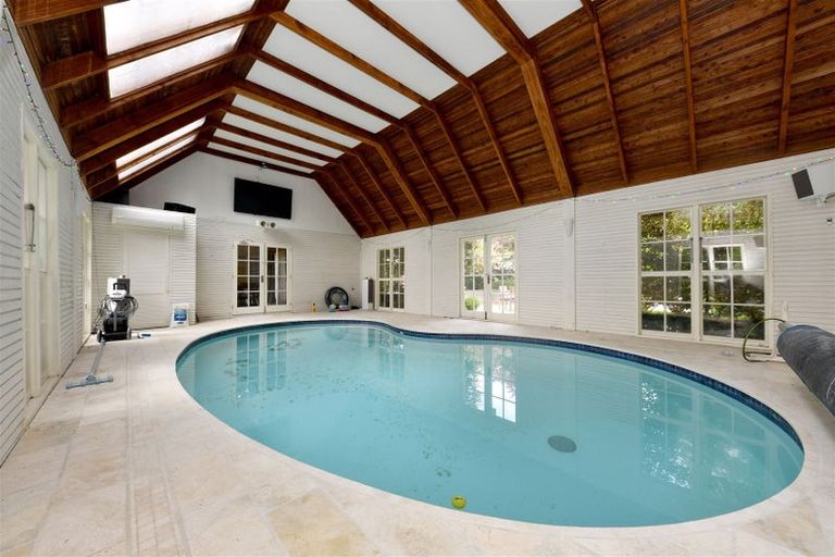 Photo of property in 5 Golden Elm Lane, Upper Riccarton, Christchurch, 8041