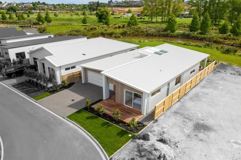 Photo of property in 66 Saint Pauls Drive, Brookfield, Tauranga, 3110