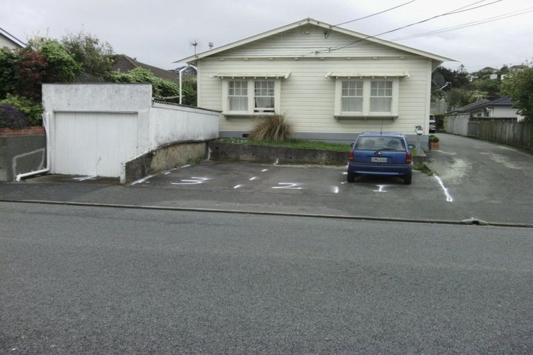 Photo of property in 44 Dr Taylor Terrace, Johnsonville, Wellington, 6037
