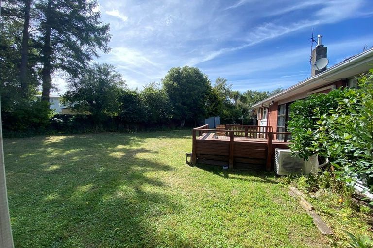 Photo of property in 5 Nyton Place, Bryndwr, Christchurch, 8053