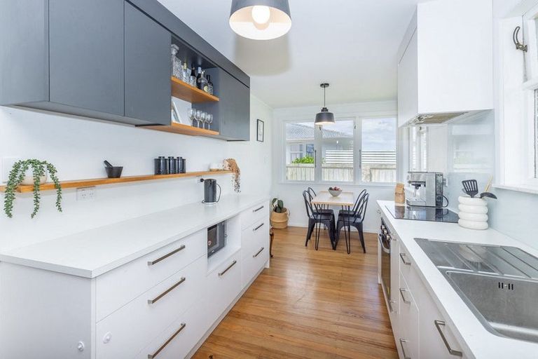 Photo of property in 53 Yvonne Street, Melville, Hamilton, 3206