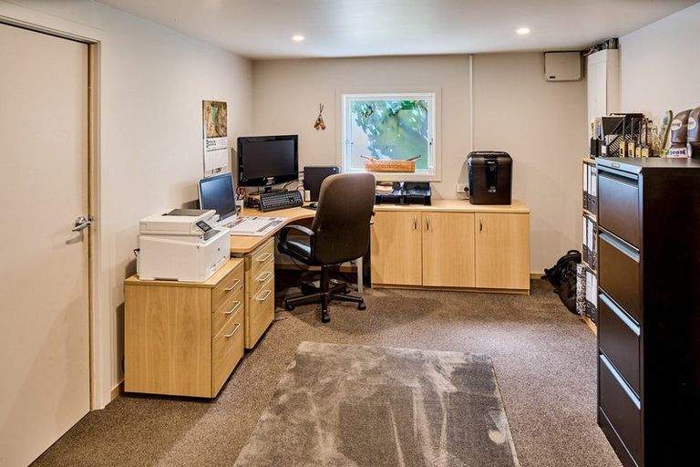 Photo of property in 5b Whitehouse Road, Titahi Bay, Porirua, 5022