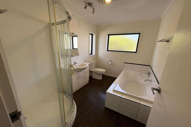 Photo of property in 4 Kekerenga Street, Strathmore Park, Wellington, 6022