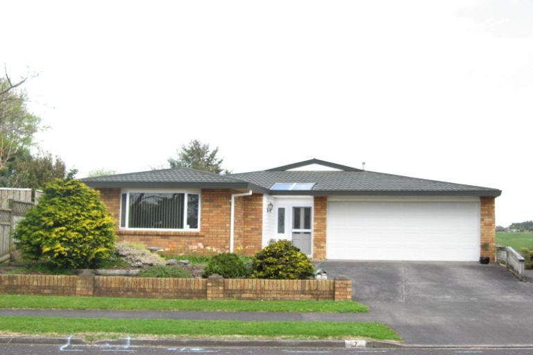 Photo of property in 7a Ballantrae Place, Highlands Park, New Plymouth, 4312