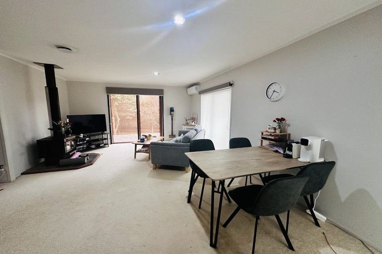 Photo of property in 1/280 Bucklands Beach Road, Bucklands Beach, Auckland, 2012