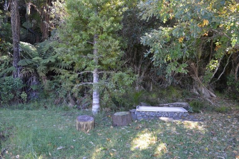 Photo of property in 22 Puriri Place, Tuateawa, Coromandel, 3583