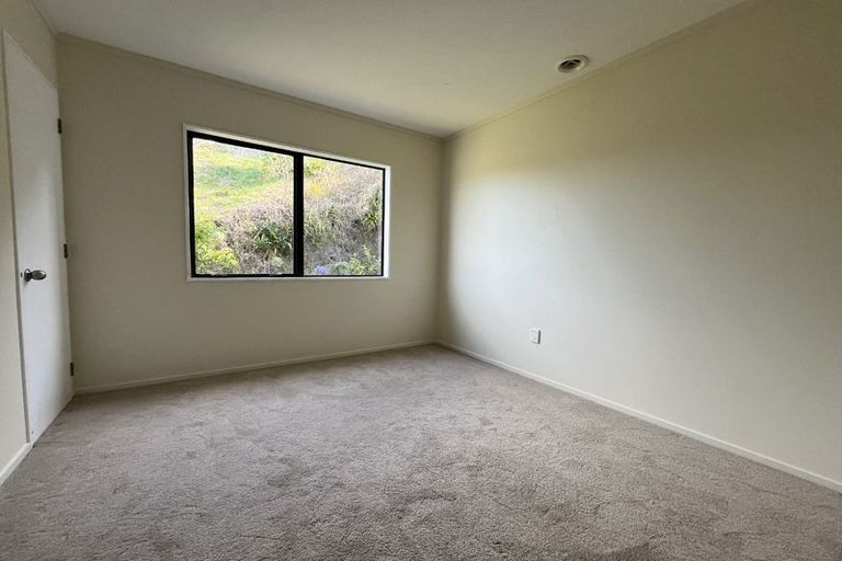 Photo of property in 52c Westhaven Drive, Tawa, Wellington, 5028