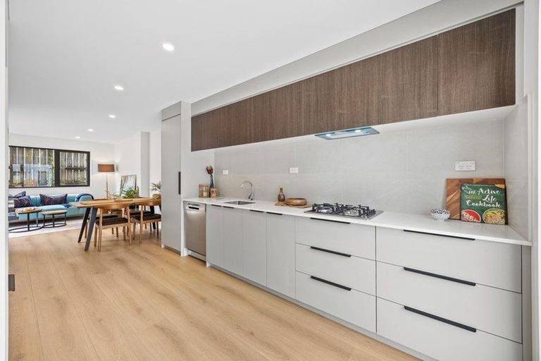 Photo of property in 58c Fitzherbert Avenue, West Harbour, Auckland, 0618