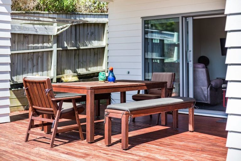 Photo of property in 13 Canary Way, Whitby, Porirua, 5024