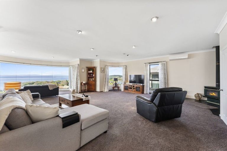 Photo of property in 82 Wakeman Road, Acacia Bay, Taupo, 3330