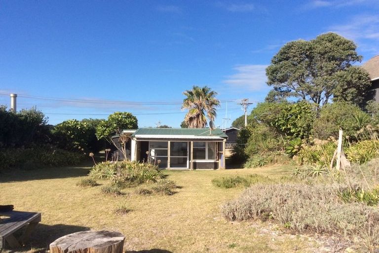 Photo of property in 37 Motiti Road, Papamoa Beach, Papamoa, 3118