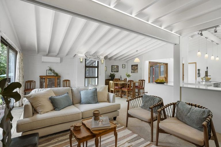 Photo of property in 35 Jacaranda Avenue, Beach Haven, Auckland, 0626