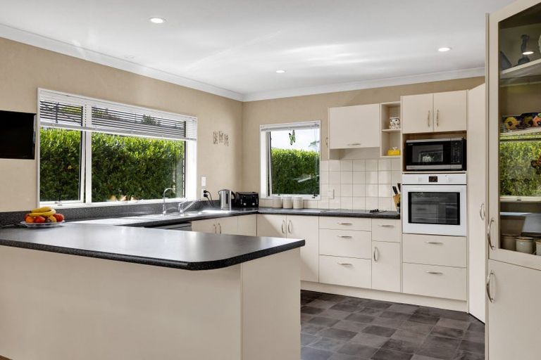 Photo of property in 2a Elizabeth Grove, Stratford, 4332