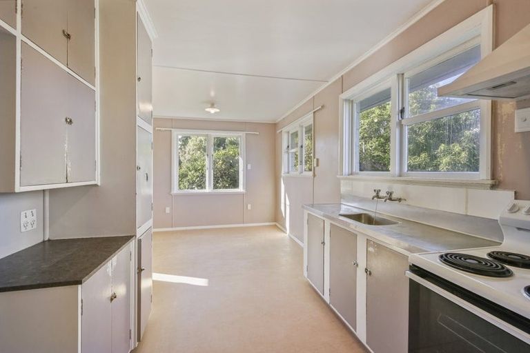 Photo of property in 6 Netley Place, Aranui, Christchurch, 8061