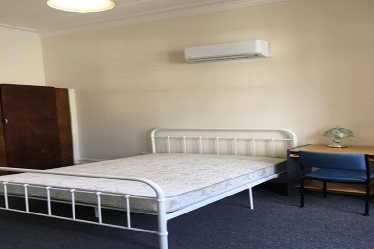 Photo of property in 5 Queen Street, Brighton, Dunedin, 9035