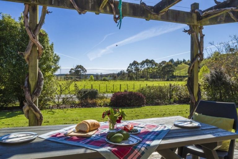 Photo of property in 17 Old House Road, Upper Moutere, 7175