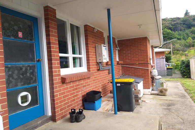 Photo of property in 2 Potters Road, Normanby, Dunedin, 9010